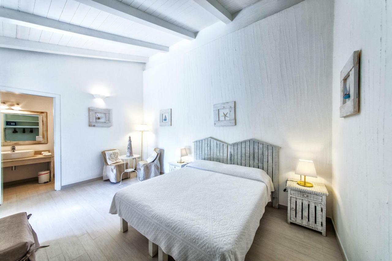 Cento Ulivi B&B Golfo Aranci Exterior foto